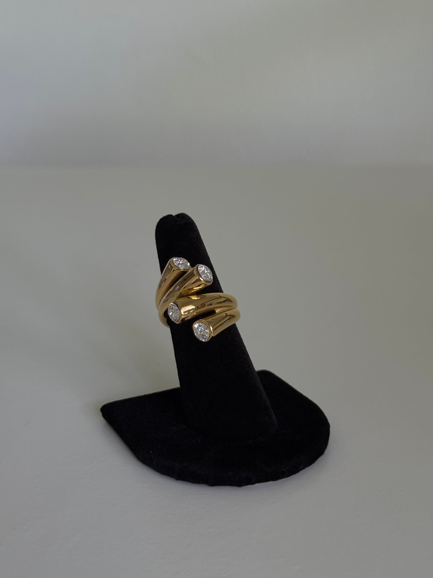 Karlota Ring