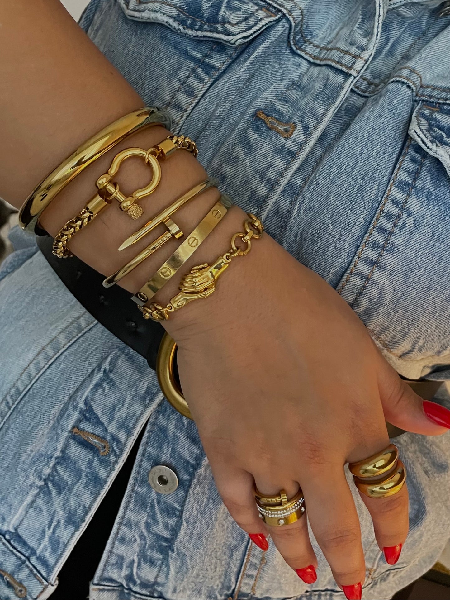 Elena Bangle